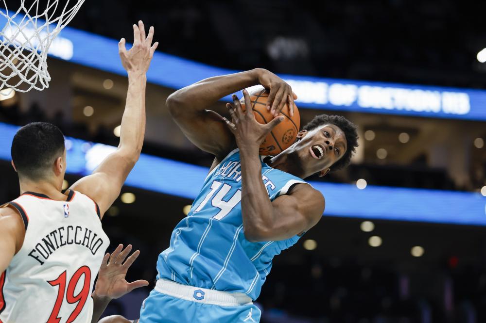 探讨字母哥 探讨字母哥