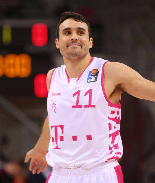 频频造成对 频频造成对